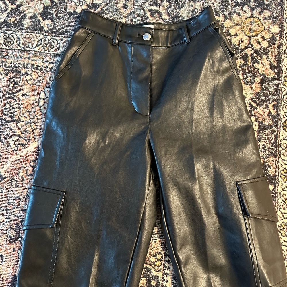 Aritzia Wilfred Modern Cargo Leather